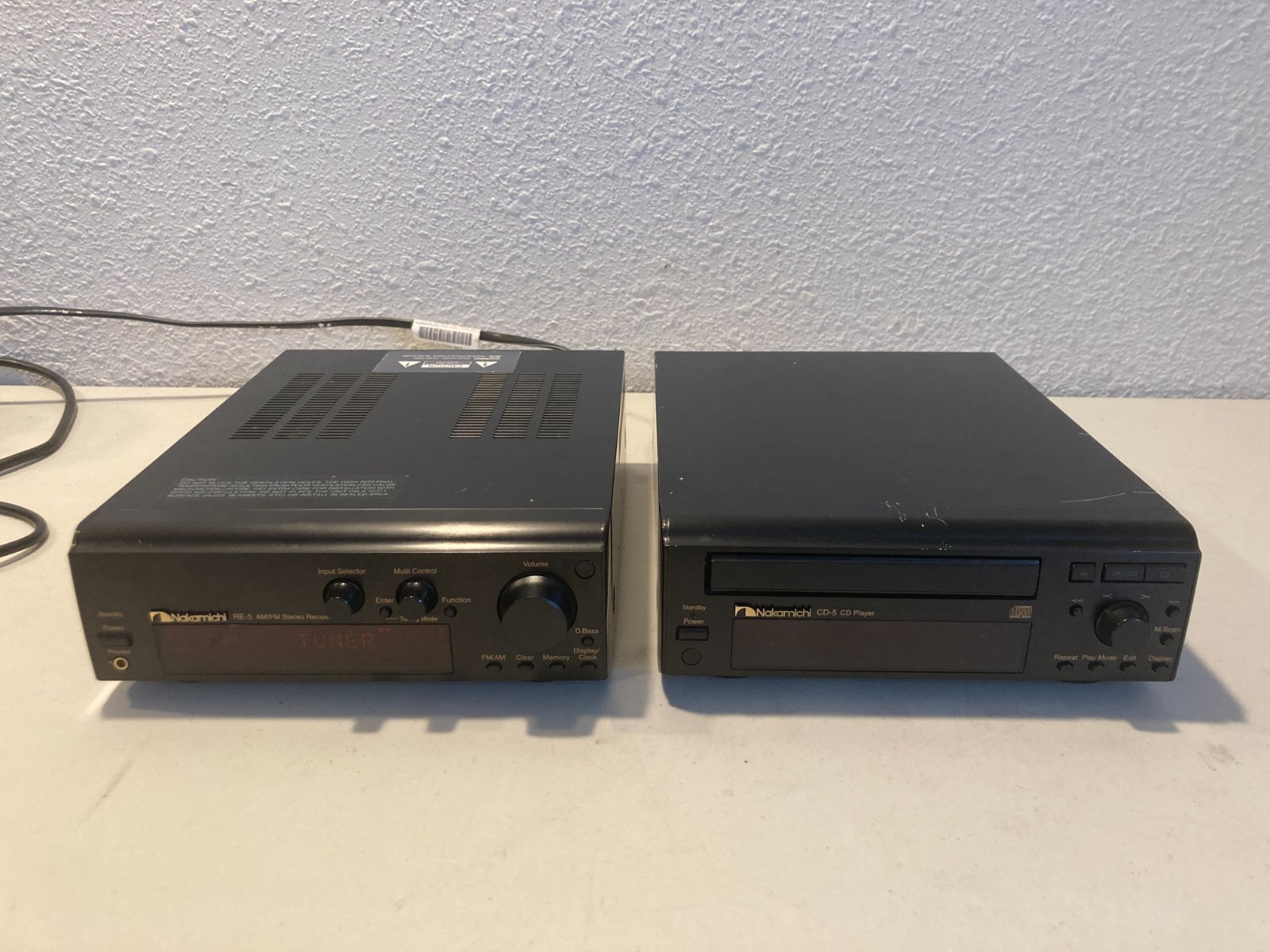 Lot of 2 Nakamichi RE-5 AM/FM Stereo Receiver & CD-5 Compact CD Player