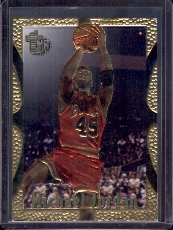 MICHAEL JORDAN 1994-95 Topps Embossed #121 Golden Idols Parallel Chicago Bulls MICHAEL JORDAN 1994-95 Topps Embossed #121 Golden Idols Parallel Chicago Bulls