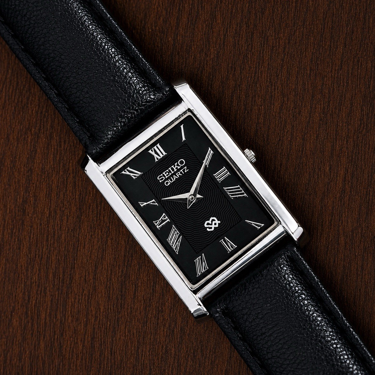 Vintage Seiko Slim Tank Black Dial Quartz Men’s Wristwatch