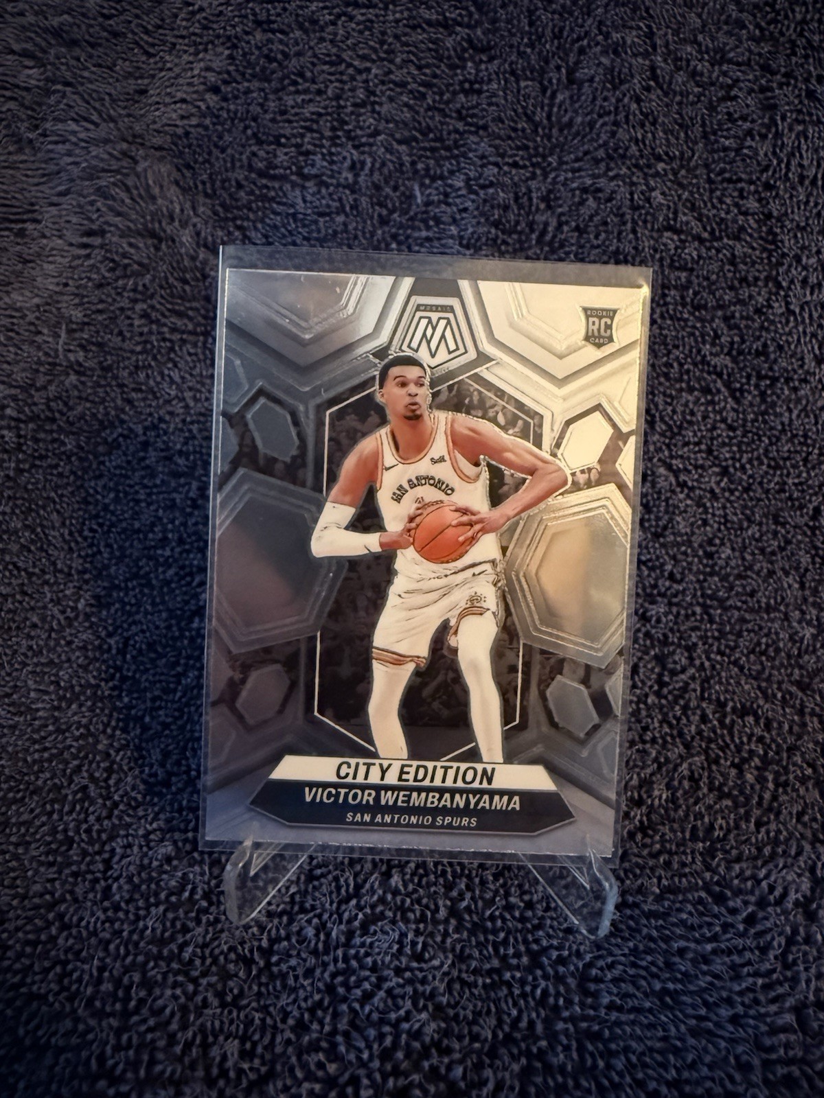 Panini 2023-24 Mosaic Victor Wembanyama Spurs RC City Edition #282