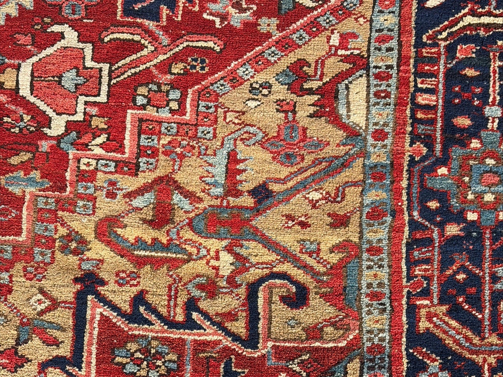 Antique Per'sian Heriz Serapi Rug 7x10