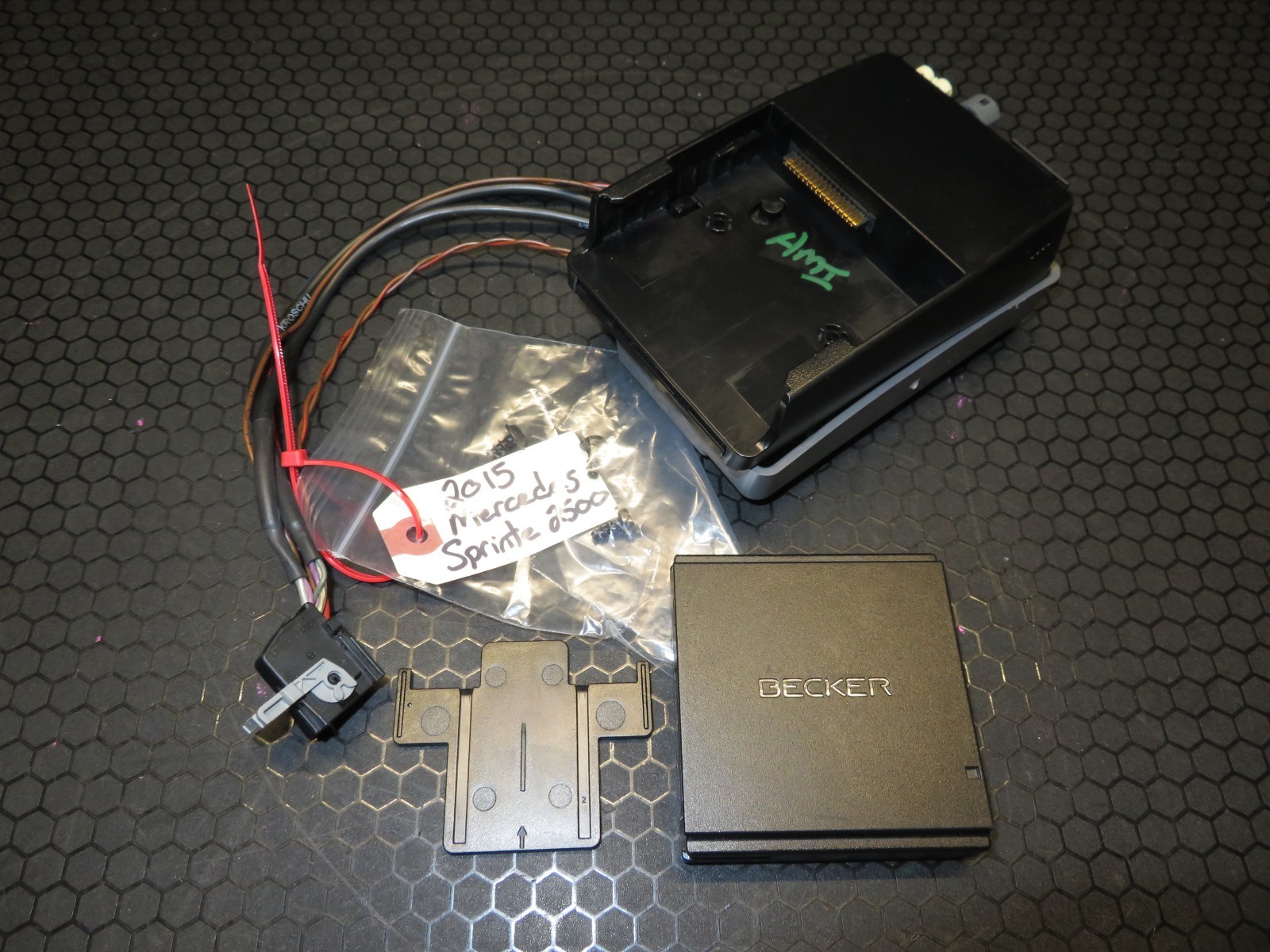 OEM 2013-2015 Mercedes Becker MAP Pilot Module Navigation w/ Dock A1669009012 OEM 2013-2015 Mercedes Becker MAP Pilot Module Navigation w/ Dock A1669009012