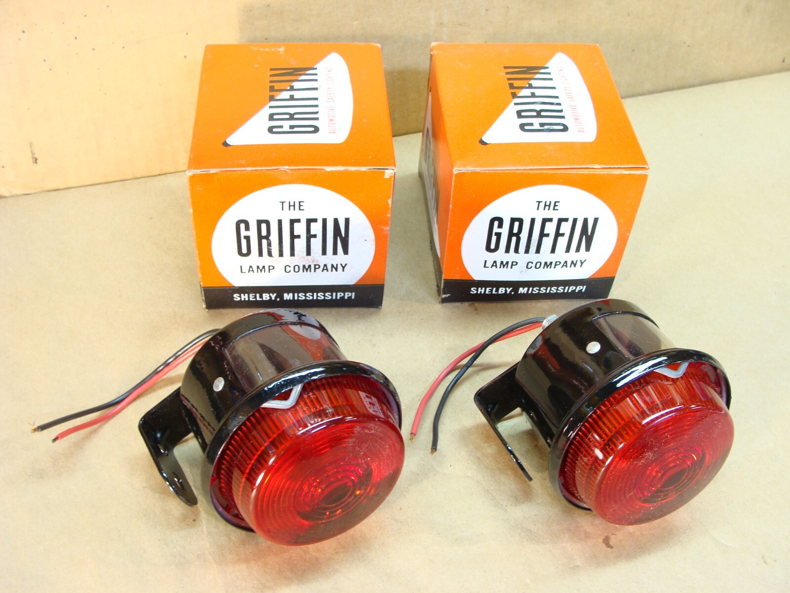 NEW 2 NOS vintage GRIFFIN LAMP STRATOLITE SAE42 stop tail light RV Jeep Willys NEW 2 NOS vintage GRIFFIN LAMP STRATOLITE SAE42 stop tail light RV Jeep Willys