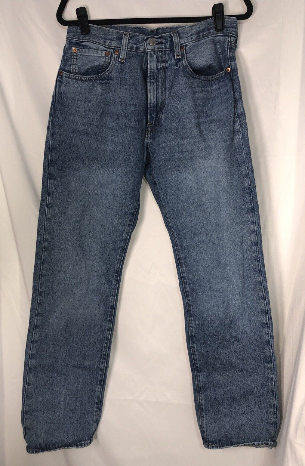 Levi\'s 551 Z Men\'s Medium Wash Denim Jean w Trademark Only Tab - 31X32