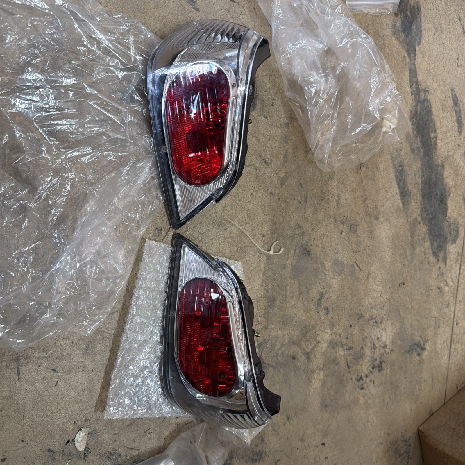 Nos Big Bike Trunk Tail Light Lens for Honda 2001-2011 Goldwing GL1800 GoldWing