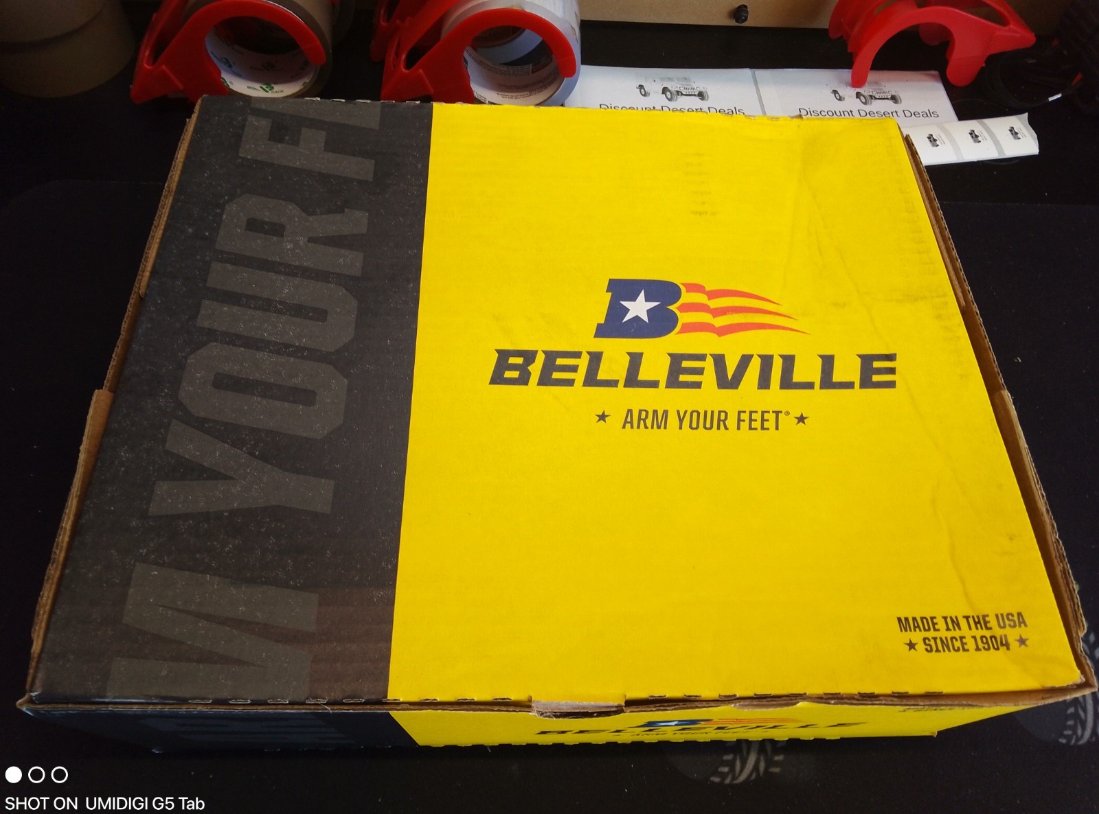GENUINE BELLEVILLE MEN'S DESERT COMBAT BOOTS. SIZE 10.5 REGULAR NEW IN BOX 