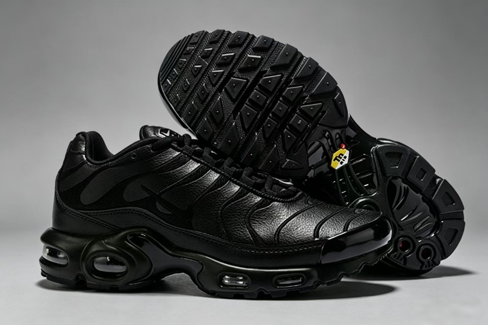 🔥Nike Air Max Plus TN Triple Black Men's Sneakers Size7-12