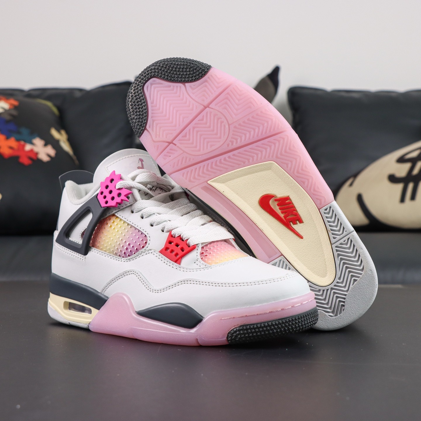 Jordan 4 Retro 