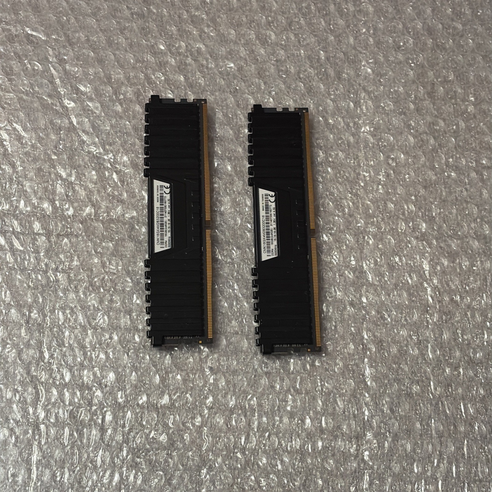 Corsair Vengeance LPX 16GB (2x8GB) DDR4 3200MHz PC Memory RAM CMK16GX4M2B3200C16