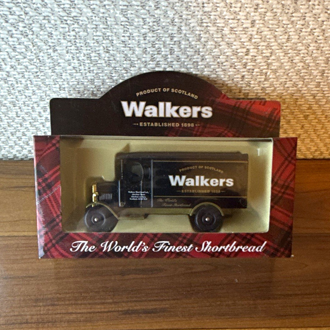 Corgi Classics 1:43 1936 Ford Van Walkers Shortbread Diecast CC99123