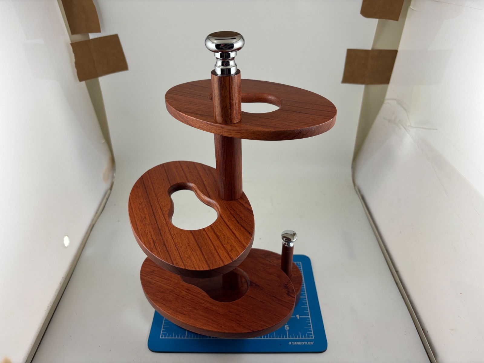 Judd\'s Very Nice Beautiful Wood 3 Pipe Rest w/Matching Tamper