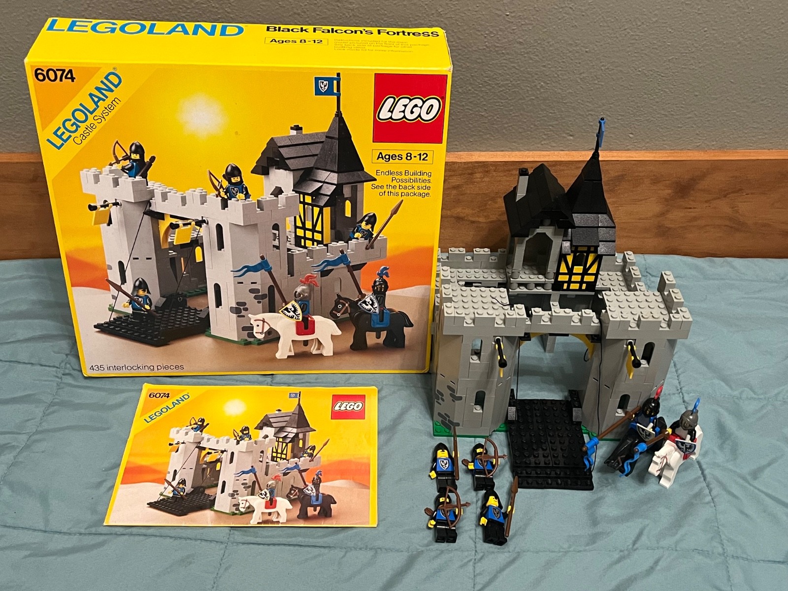 LEGO VINTAGE CASTLE SYSTEM #6074 BLACK FALCON\'S FORTRESS COMPLETE MANUAL & BOX LEGO VINTAGE CASTLE SYSTEM #6074 BLACK FALCON\'S FORTRESS COMPLETE MANUAL & BOX