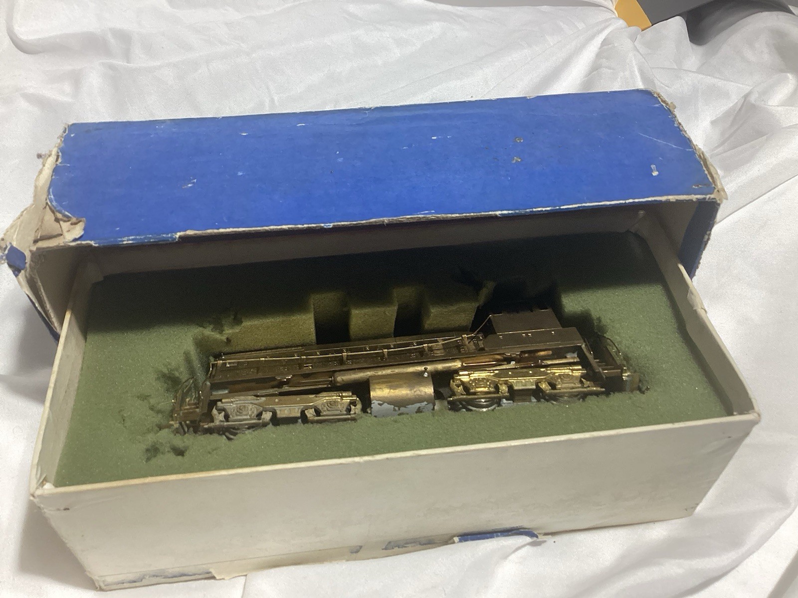 Vintage ALCO Models EMD SW-1500 Brass HO Scale Locomotive KMT Japan D-151