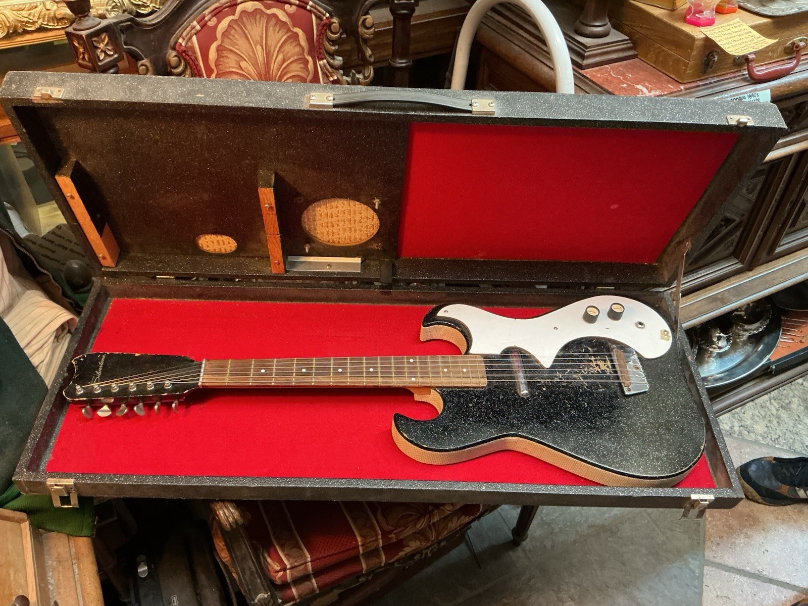 Rare Vintage 1964 Silvertone Electric Guitar 1448 With Original Case Plays Well.