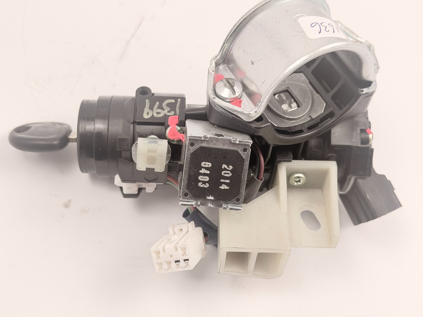 2011-2016 Hyundai ELANTRA IGNITION SWITCH LOCK CYLINDER W/ KEY OEM