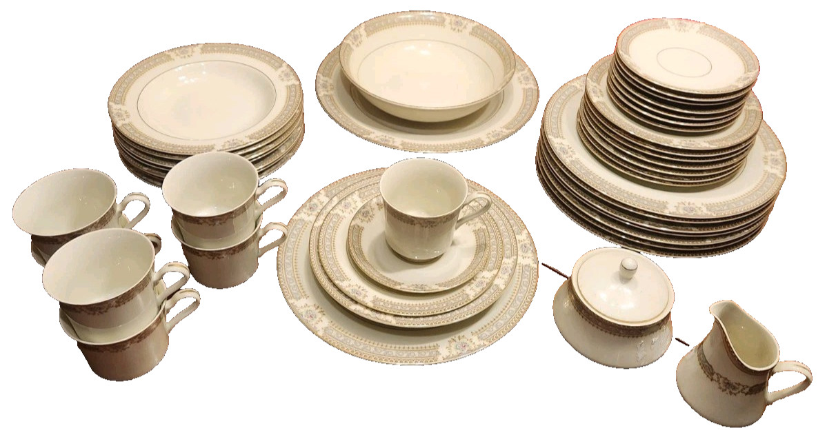💎🔥Mikasa - Vintage Richelieu Gold Trim Dinner Set 42 PC NEW 💎🔥Mikasa - Vintage Richelieu Gold Trim Dinner Set 42 PC NEW