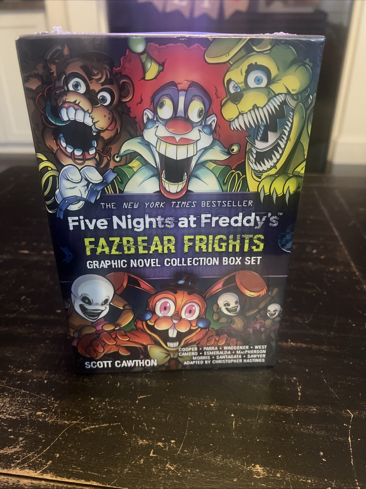 Five Nights at Freddy\'s: Fazbear Frights Graphic Novel Collection Box Set