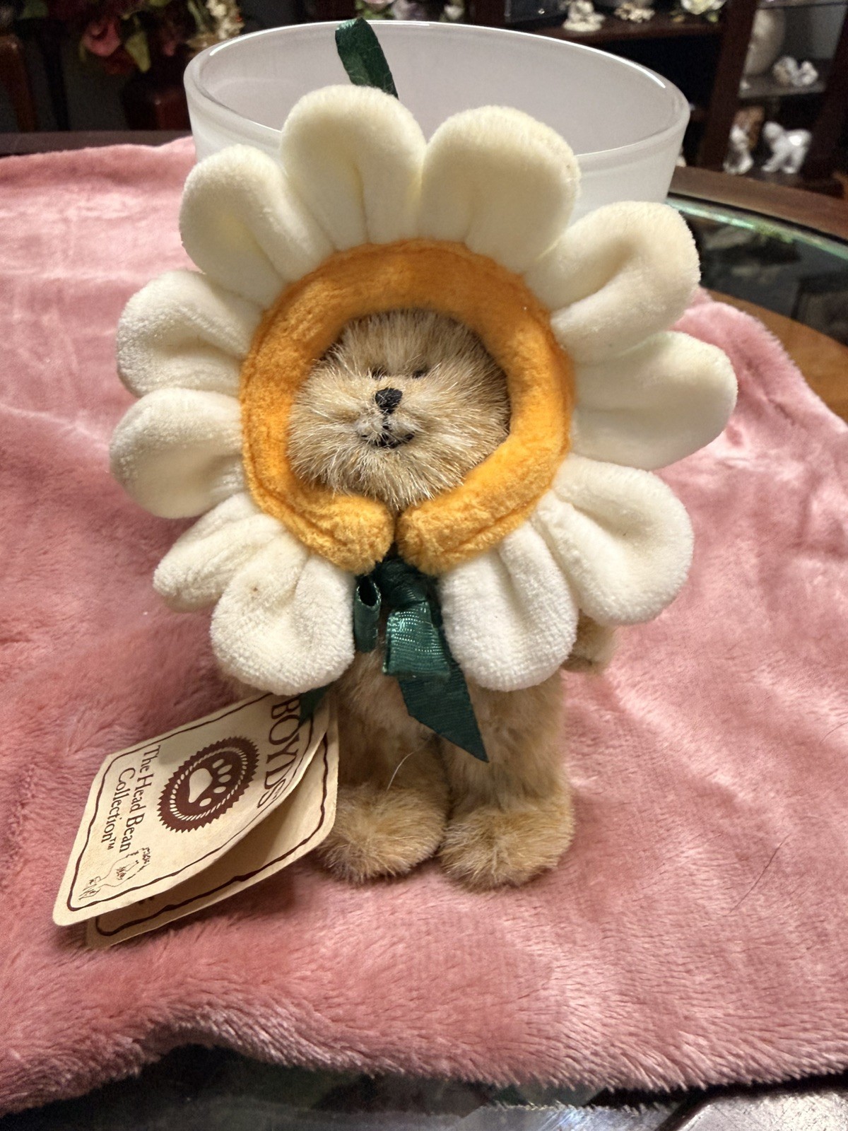 Boyd\'s Bears Daisey The Head Bean Collection Mini Plush ornament Retired Tagged Boyd\'s Bears Daisey The Head Bean Collection Mini Plush ornament Retired Tagged