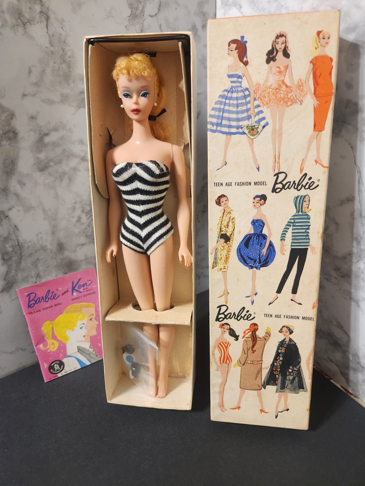 Vintage Barbie #4 Ponytail Blonde (1960) Blk Wire Stand \