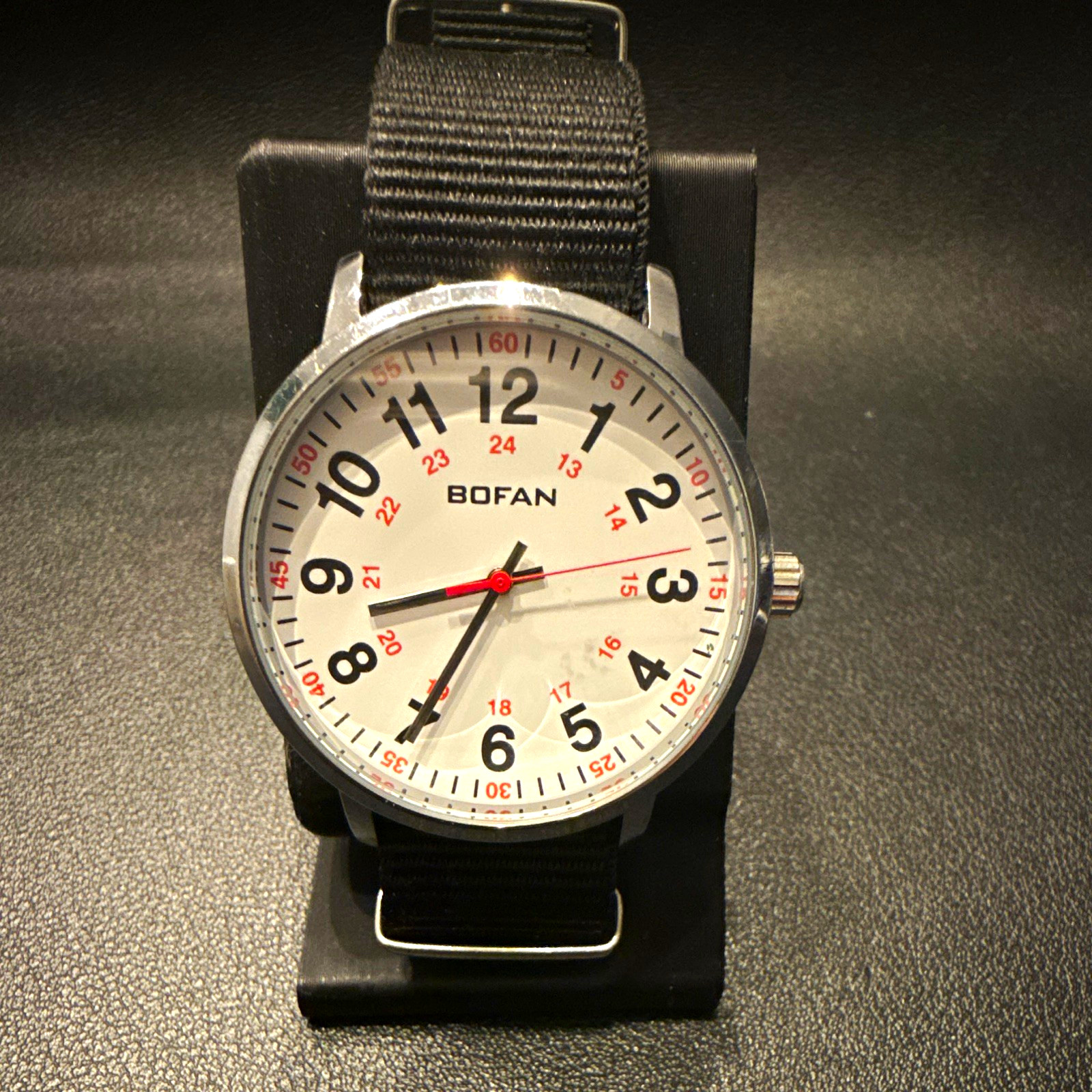 BOFAN Quartz Analog Wristwatch White Dial Black Nylon Strap Arabic Numerals BOFAN Quartz Analog Wristwatch White Dial Black Nylon Strap Arabic Numerals