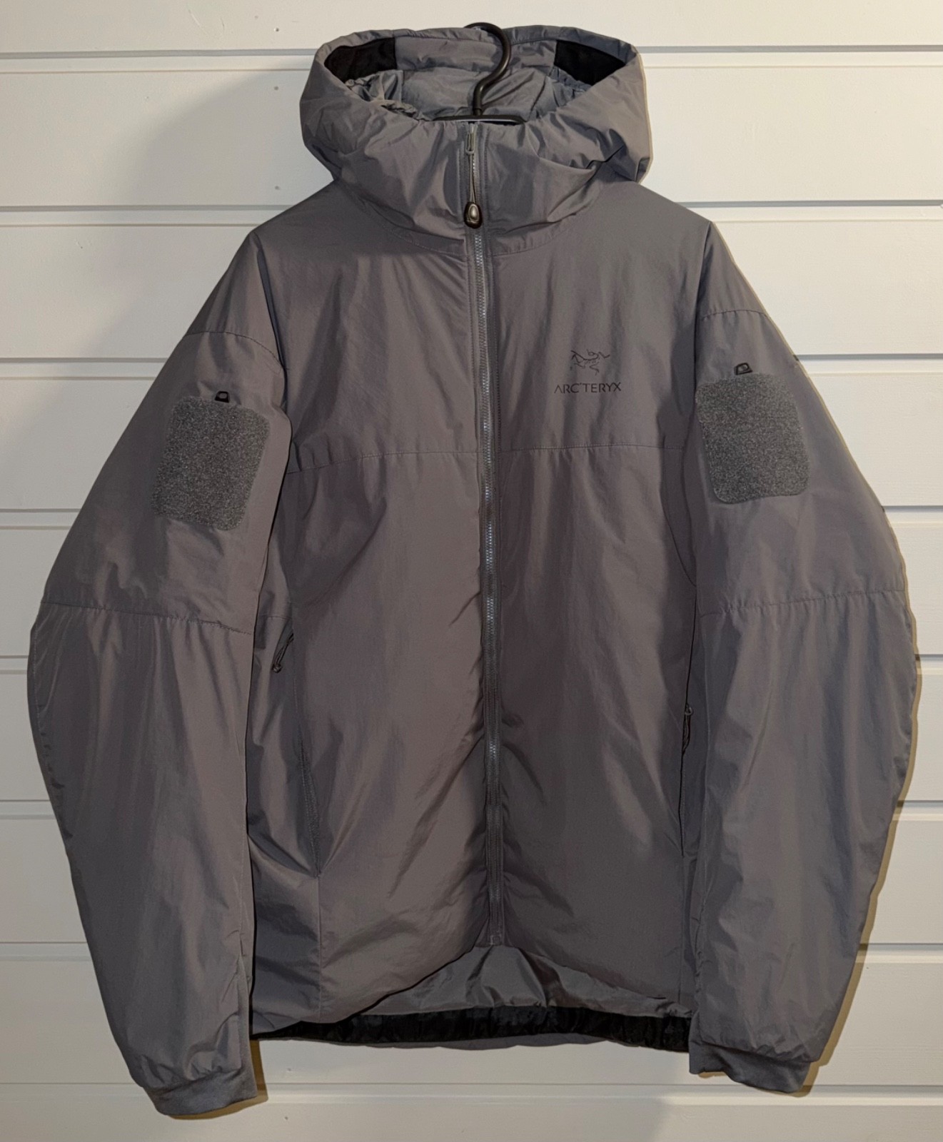 Arc’teryx LEAF Cold WX Hoody LT (Gen 2) Men’s 2XL Wolf Grey 
