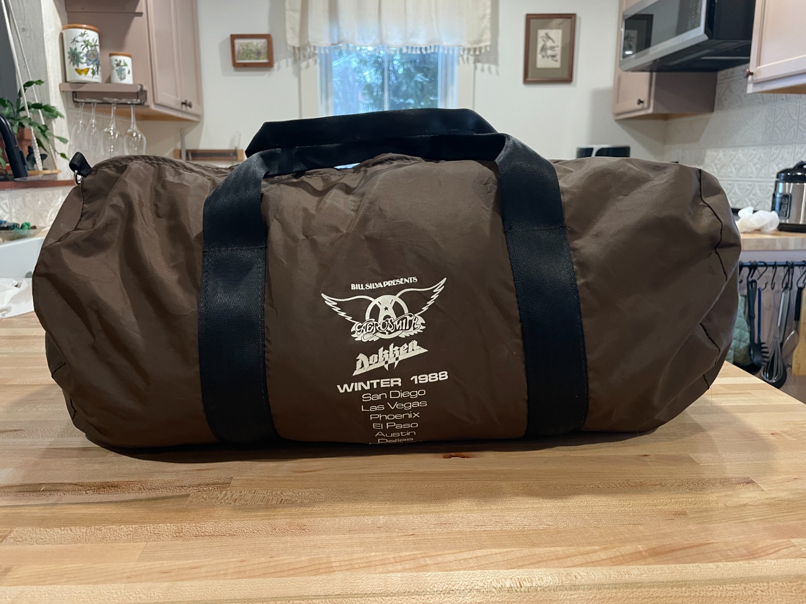 Aerosmith Permanent Vacation 1988 Tour featuring Dokken Concert Duffel Bag Aerosmith Permanent Vacation 1988 Tour featuring Dokken Concert Duffel Bag