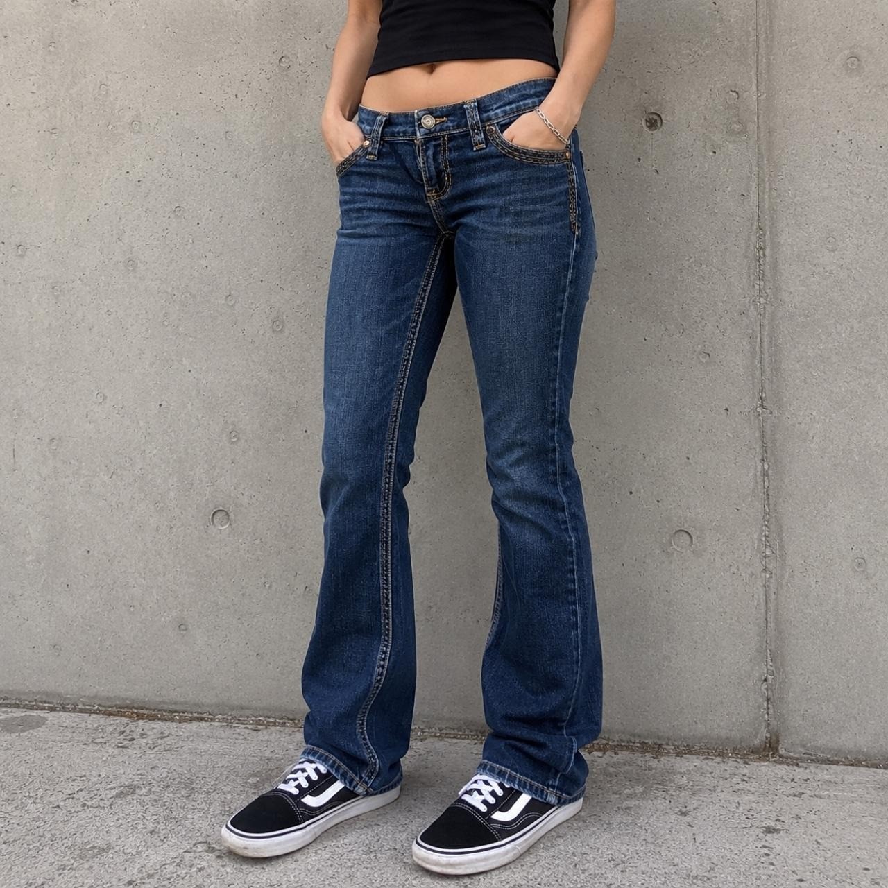 Wrangler Women\'s Dark Wash Bootcut Jeans – Size 12 Regular Wrangler Wrangler Women\'s Dark Wash Bootcut Jeans – Size 12 Regular Wrangler