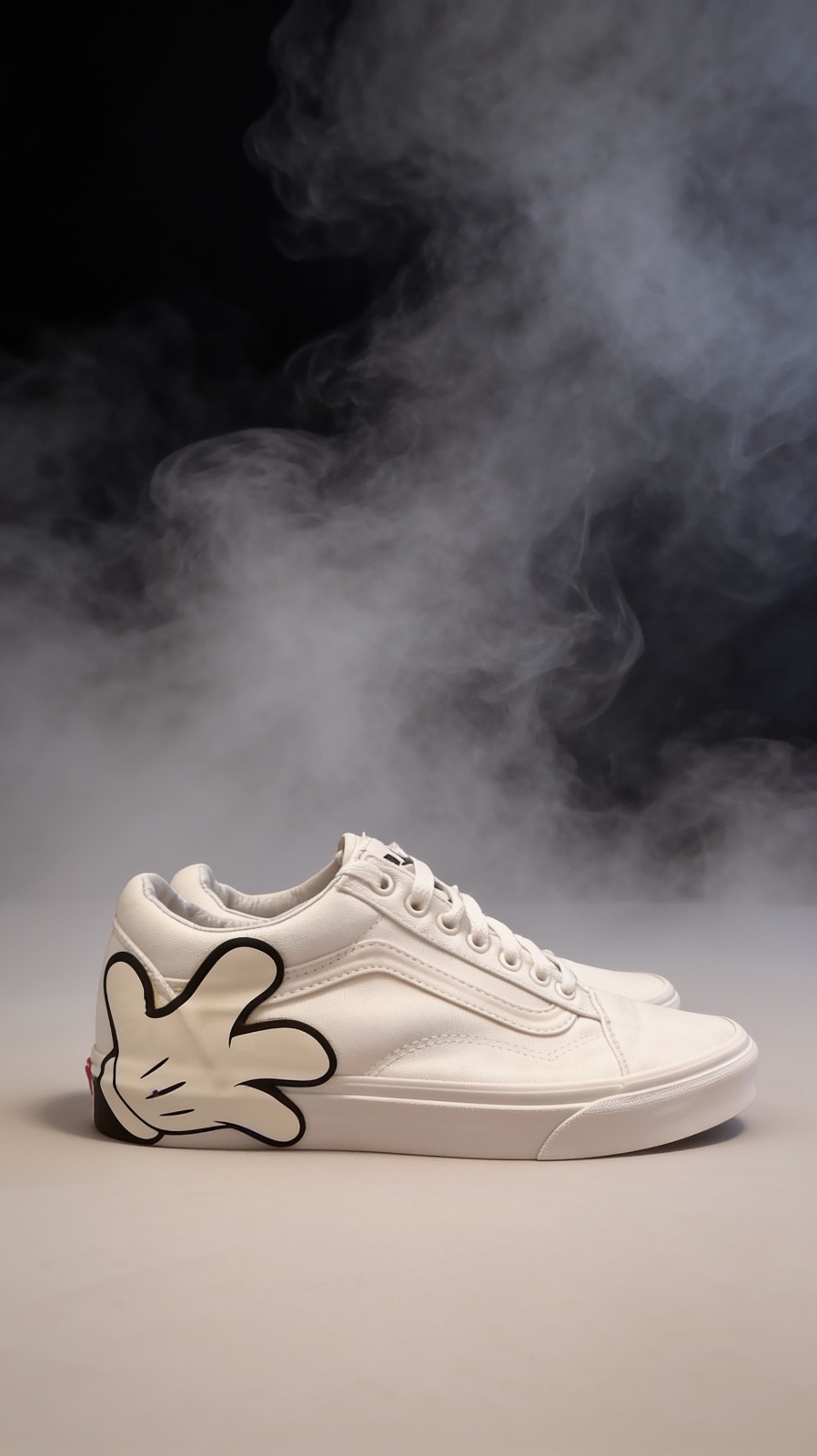 Size 9 1/2 Disney x Vans Old Skool Mickey White Size 9 1/2 Disney x Vans Old Skool Mickey White
