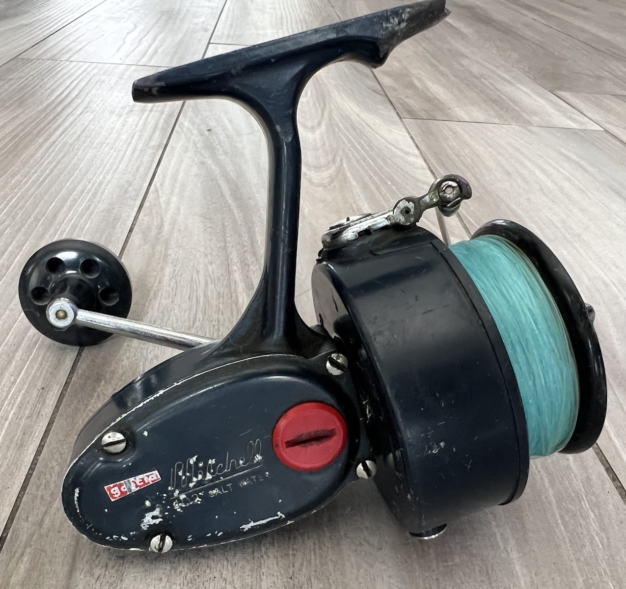 Vintage Garcia Mitchell 402 Salt Water Fishing Spinning Reel Made in France