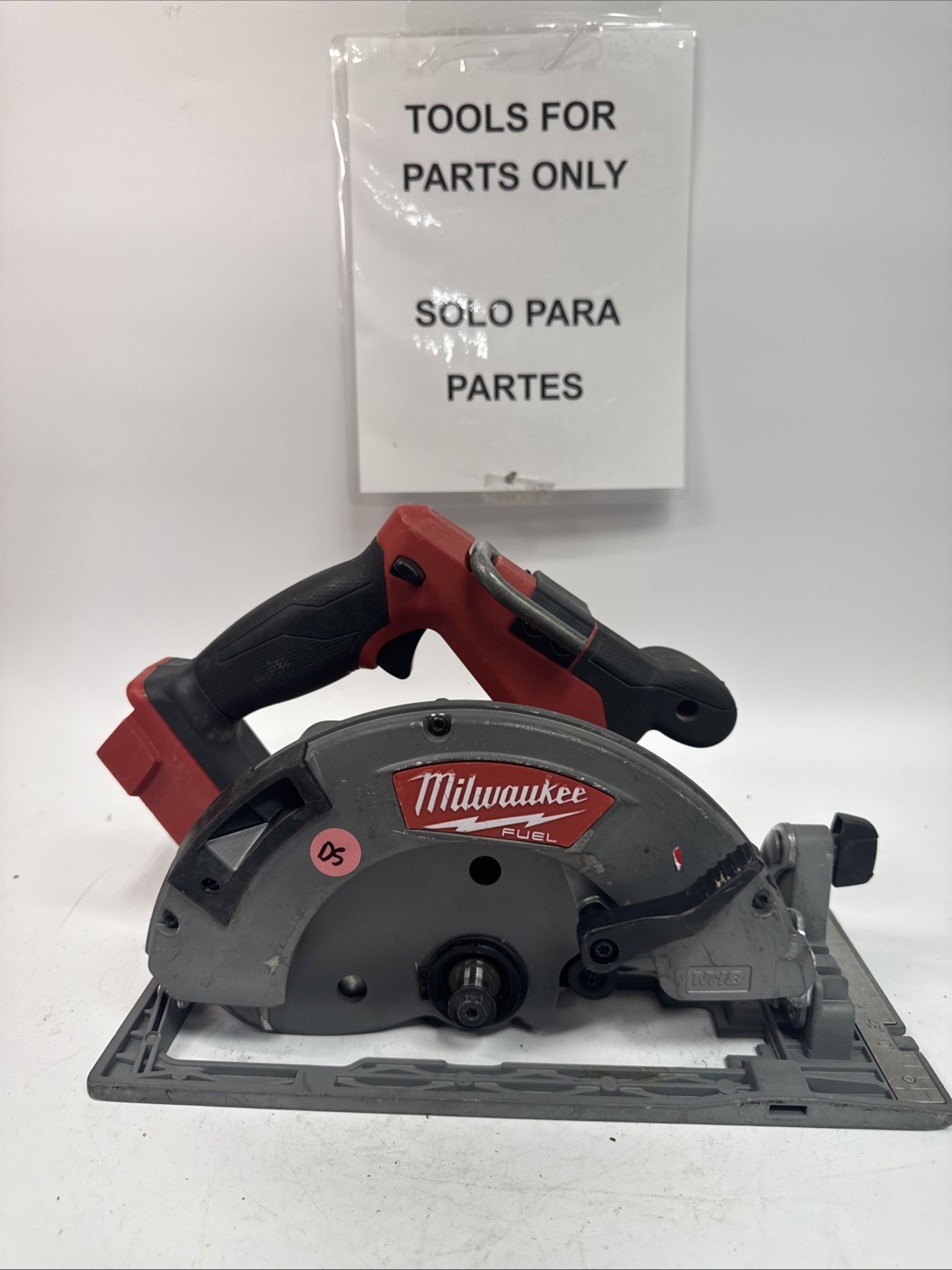 Milwaukee (2732-20) Circular Saw D5