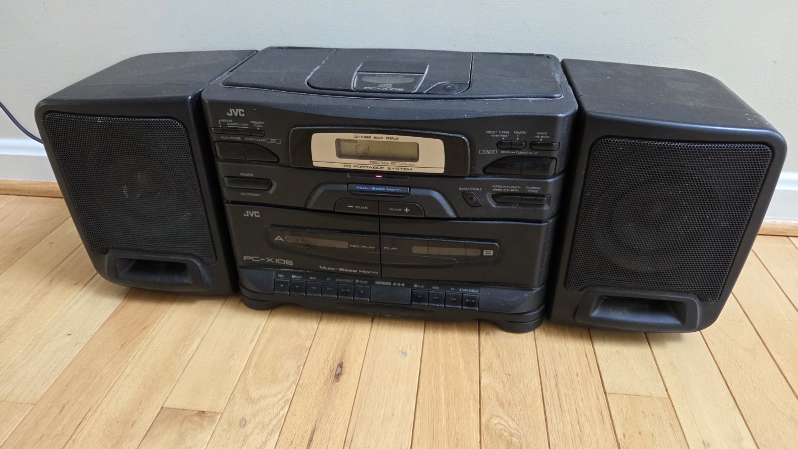 Vintage Complete JVC PC-X105 AM FM CD Portable Boombox System Rare Bass Horn Vintage Complete JVC PC-X105 AM FM CD Portable Boombox System Rare Bass Horn