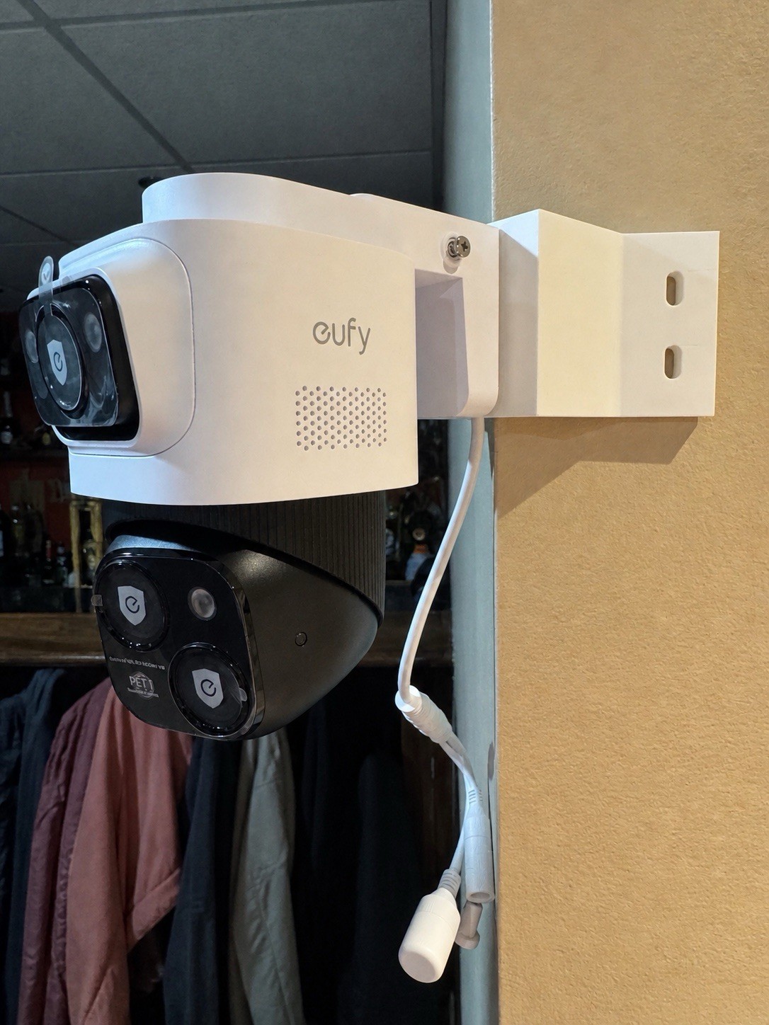 Corner Wall Mount for Eufy PoE Bullet-PTZ Cam S4 NVR Wired Camera - Bracket