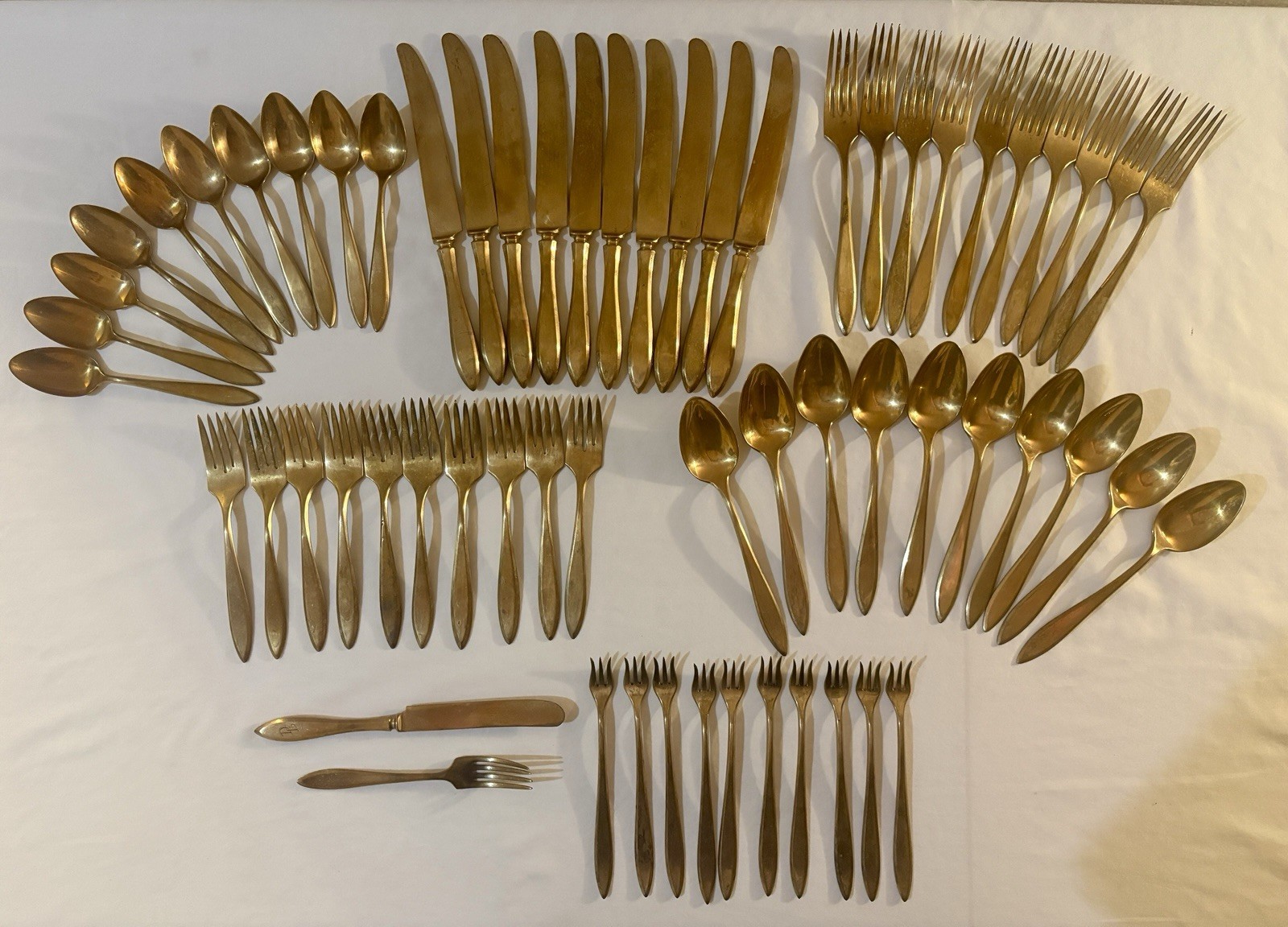 DIRIGOLD Vintage REGAL Gold-Tone Flatware 62 Pc RARE Complete Service Set For 10