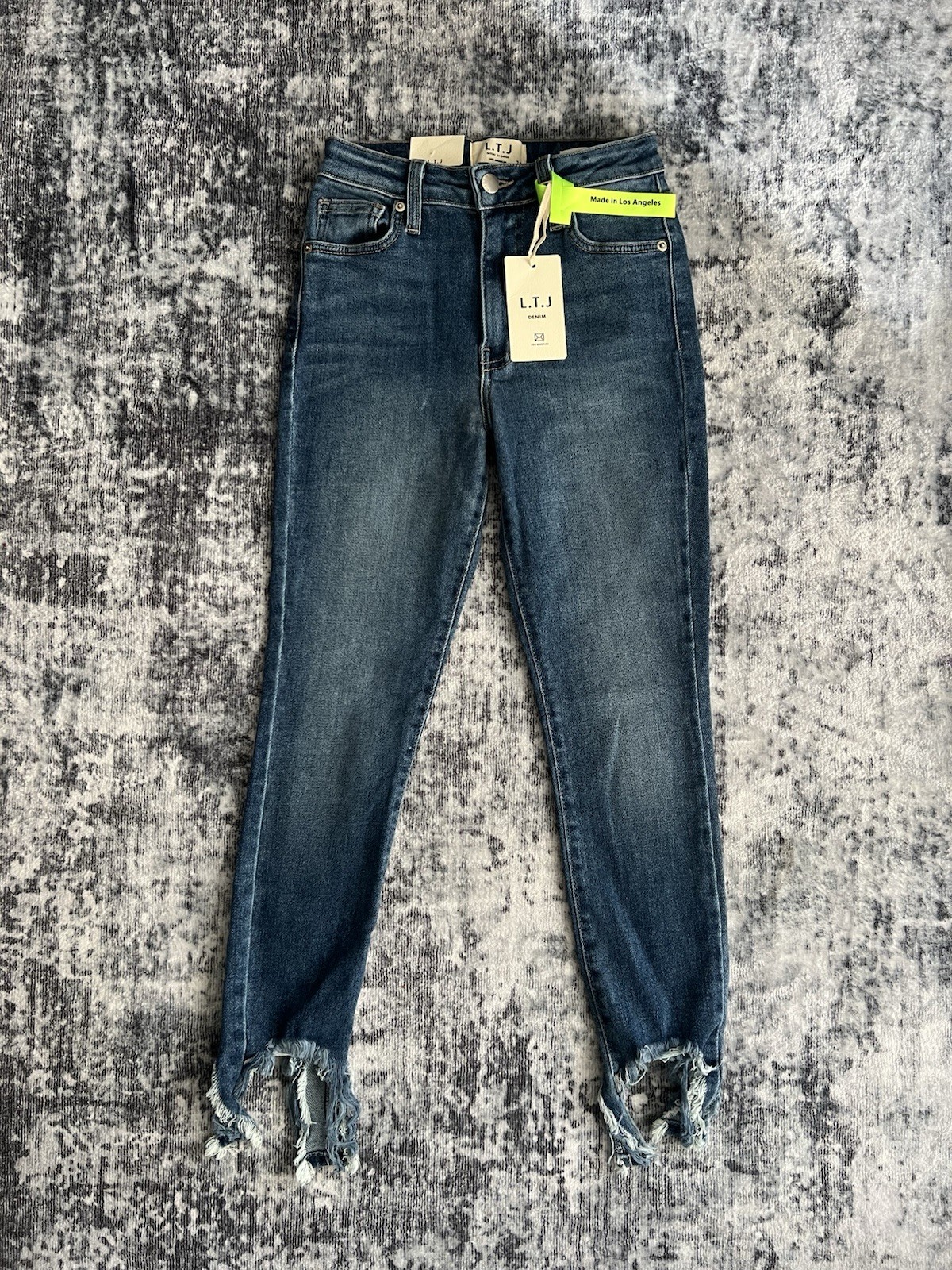 NWT L.T.J. Letter To Juliet High Rise Skinny Jeans Size 24 Verona Frayed Release NWT L.T.J. Letter To Juliet High Rise Skinny Jeans Size 24 Verona Frayed Release