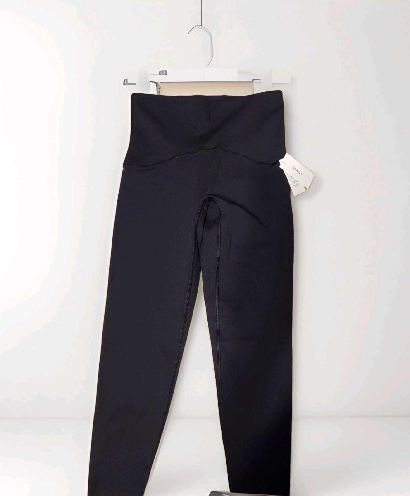 NWT Spanx Booty Boost Active 7/8  Length Leggings Medium Very Black Compression 