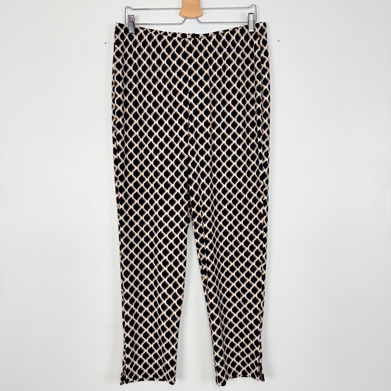 Chico\'s Travelers Collection Ankle Pants Size 2 / L Black Tan Geometric Trellis