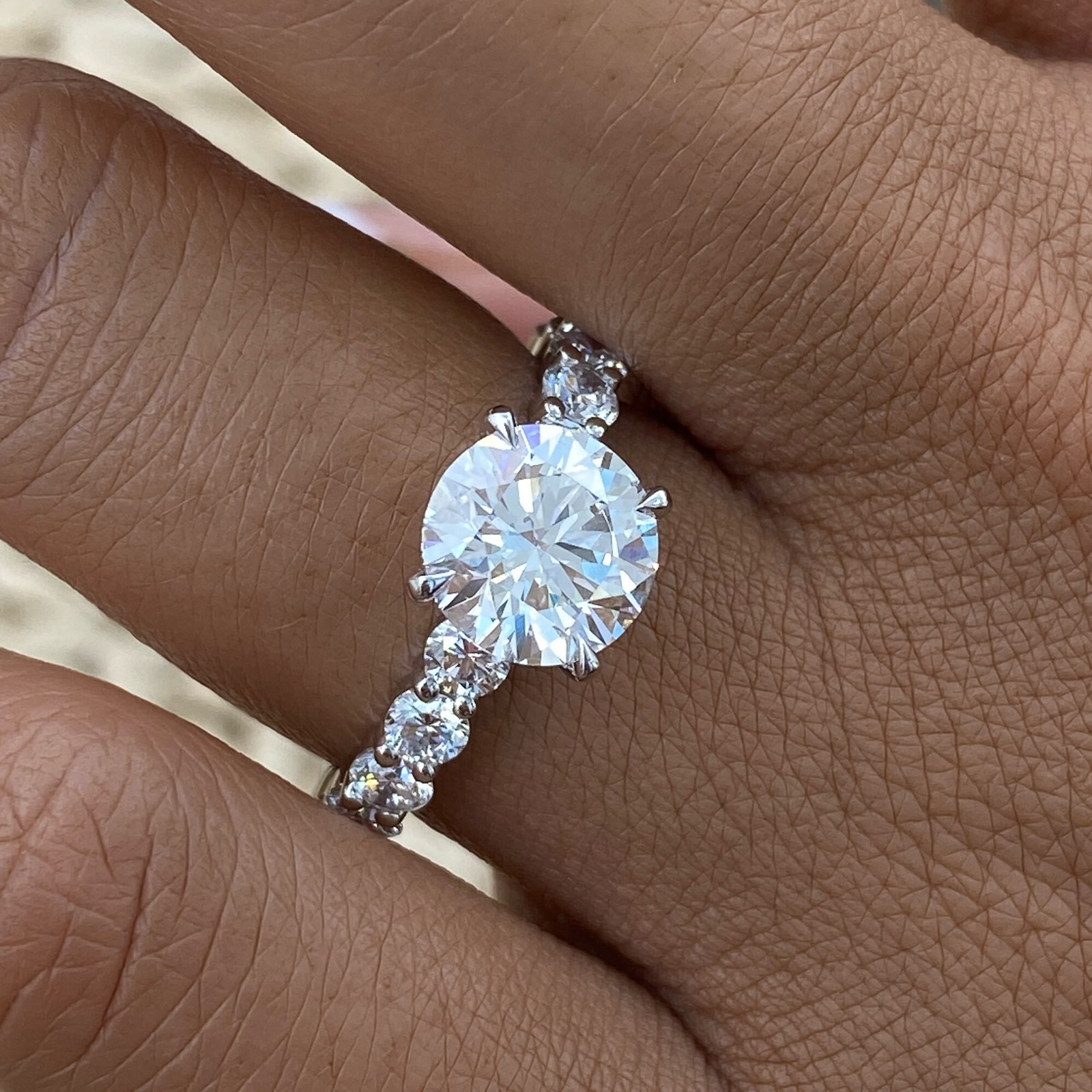 3.2ct IGI Certified E/VVS2 Round Brilliant Lab Created Diamond White Gold Gift