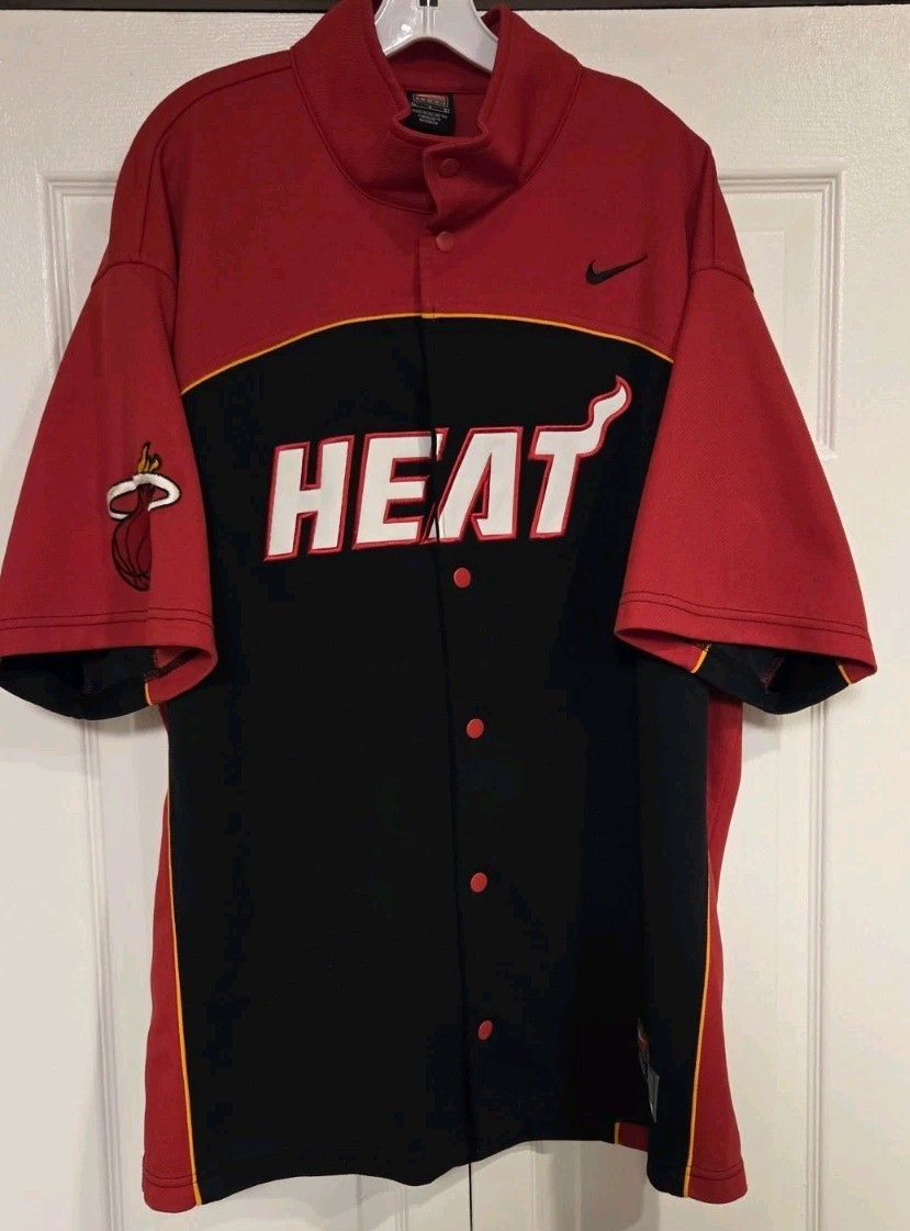 Vintage Nike Miami Heat Warm Up Shooting Button Jersey NBA Men\'s Large DWade