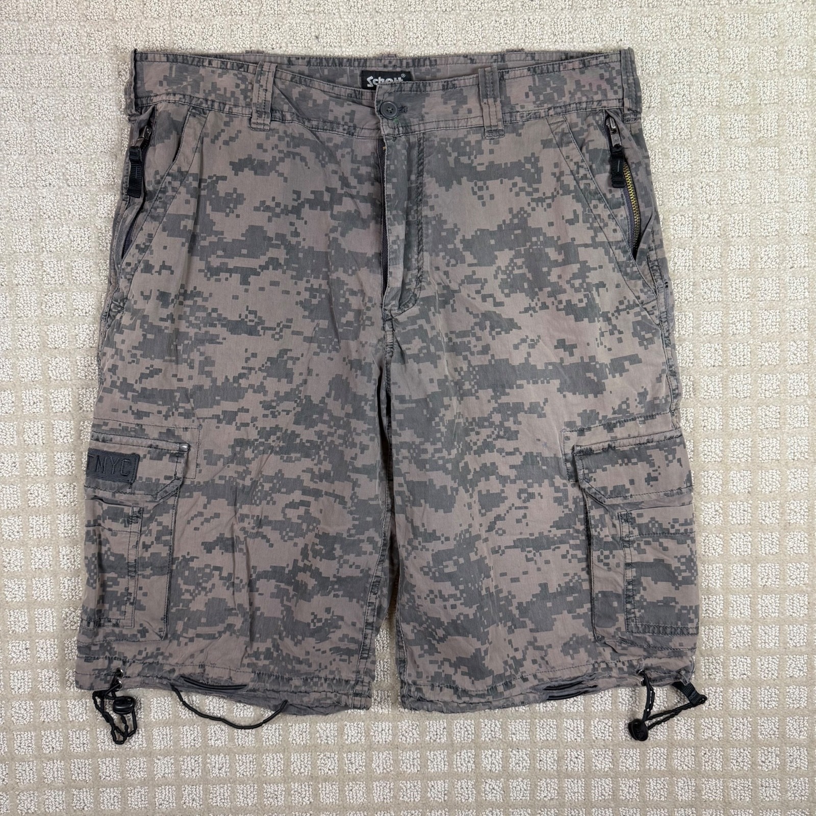 Schott NYC Digital Camo Cargo Shorts Size 32 Gray Schott NYC Digital Camo Cargo Shorts Size 32 Gray
