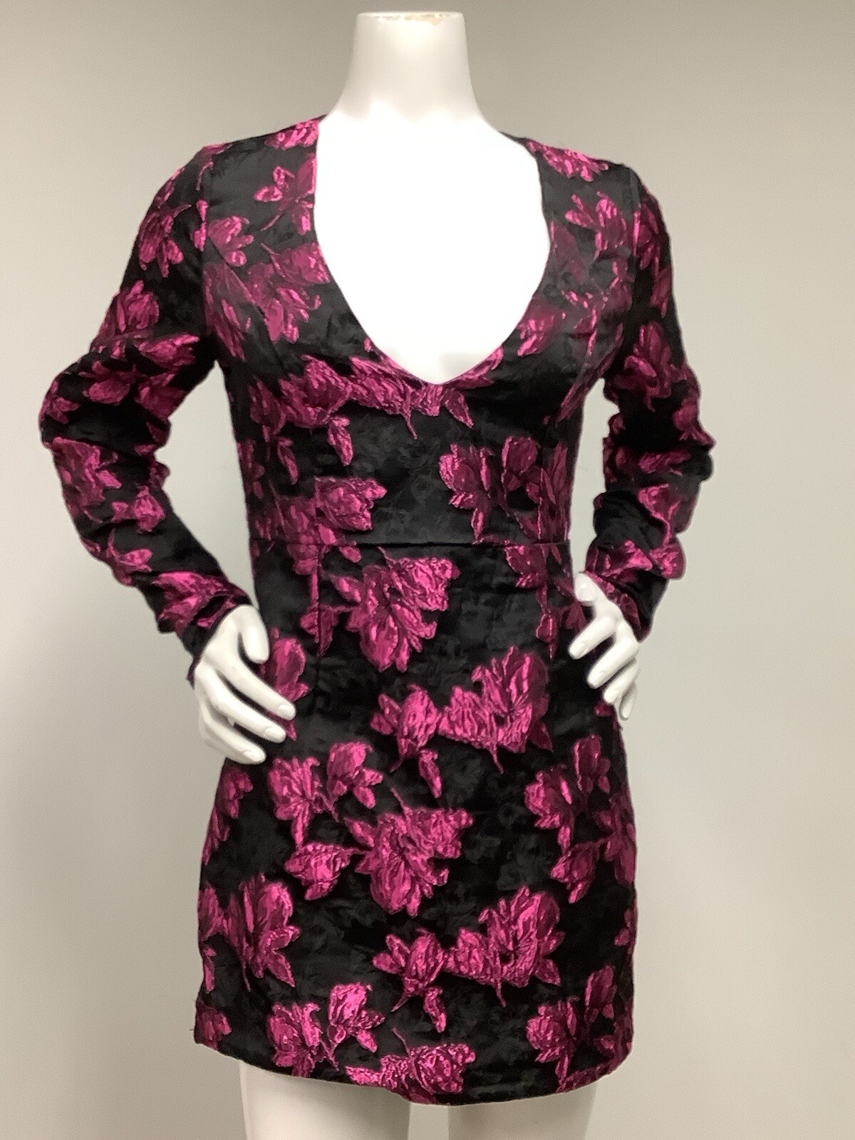 Lulus  Floral Black /Fucsia Metallic Print Mini Zip Dress Women’s Size Medium.*