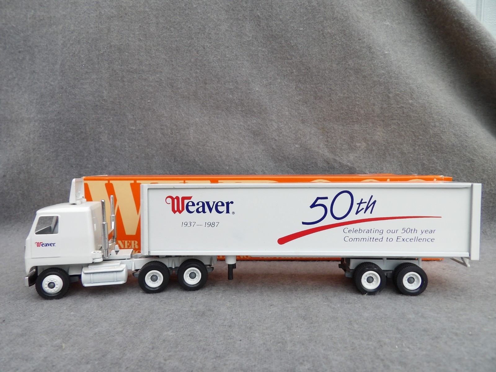 WINROSS WEAVER CHICKEN 50TH Anniversary 1937-1987 Diecast Trailer Truck 1/64