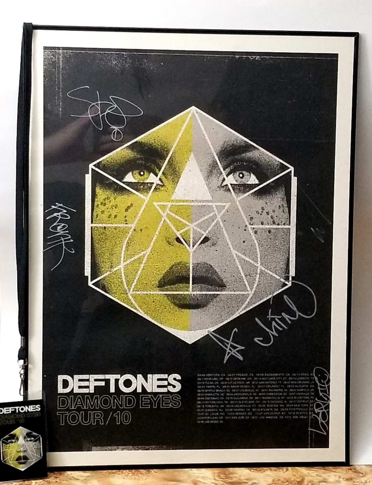 Deftones Diamond Eyes Tour 2010 Poster Signed w/VIP Pass Deftones Diamond Eyes Tour 2010 Poster Signed w/VIP Pass