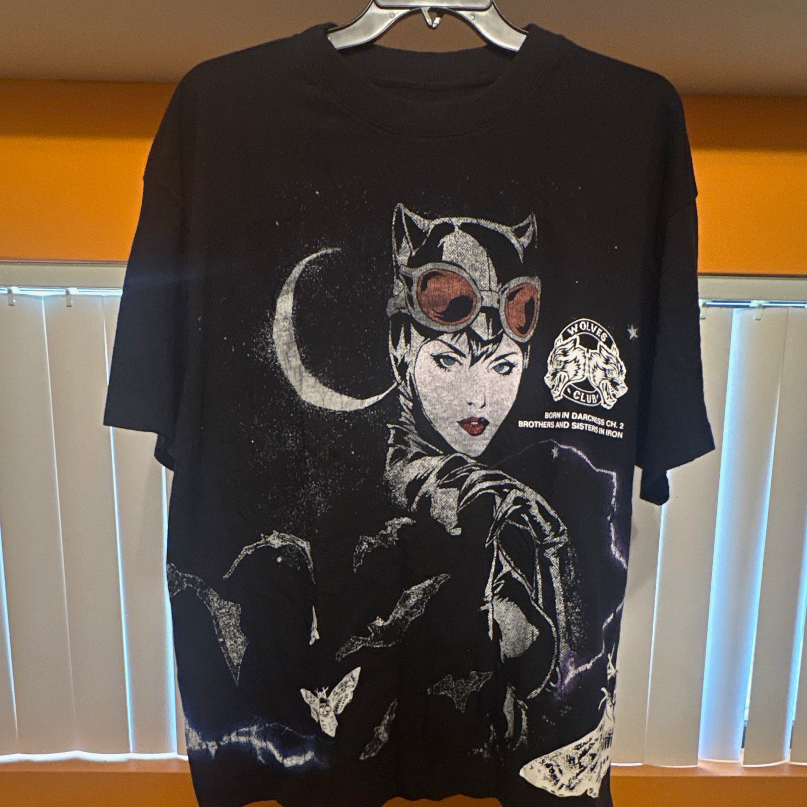 Darc Sport x Batman Side by Side Catwoman Graphic T-Shirt Men’s Size XL Darc Sport x Batman Side by Side Catwoman Graphic T-Shirt Men’s Size XL