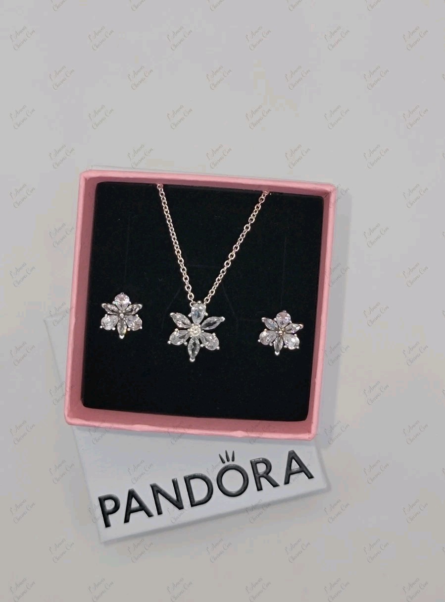 Authentic PANDORA Sparkling Herbarium Necklace & Earrings Set w/ Box & tag SALE