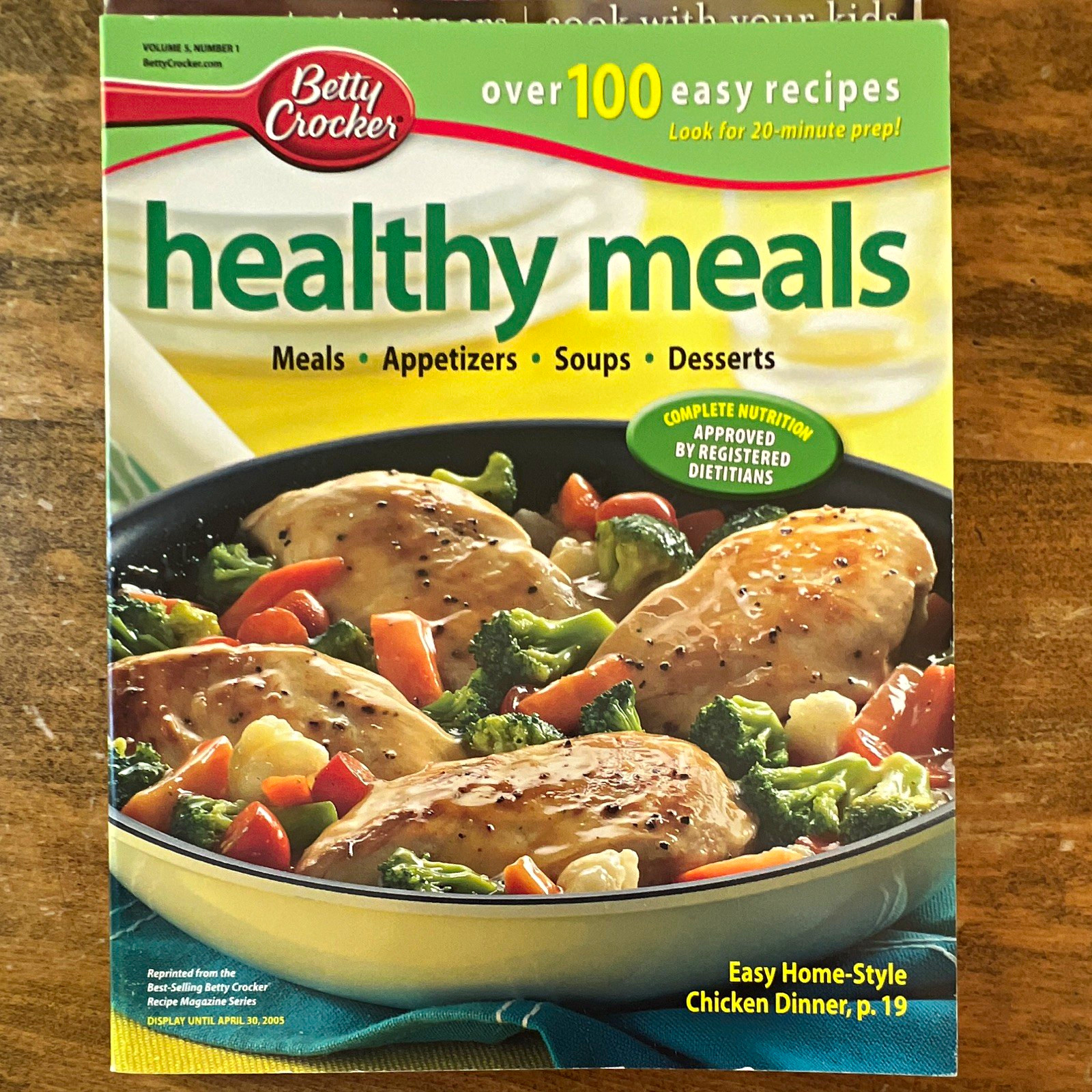 Betty Crocker Healthy Meals Paperback Cookbook Illustrated Vintage 2004