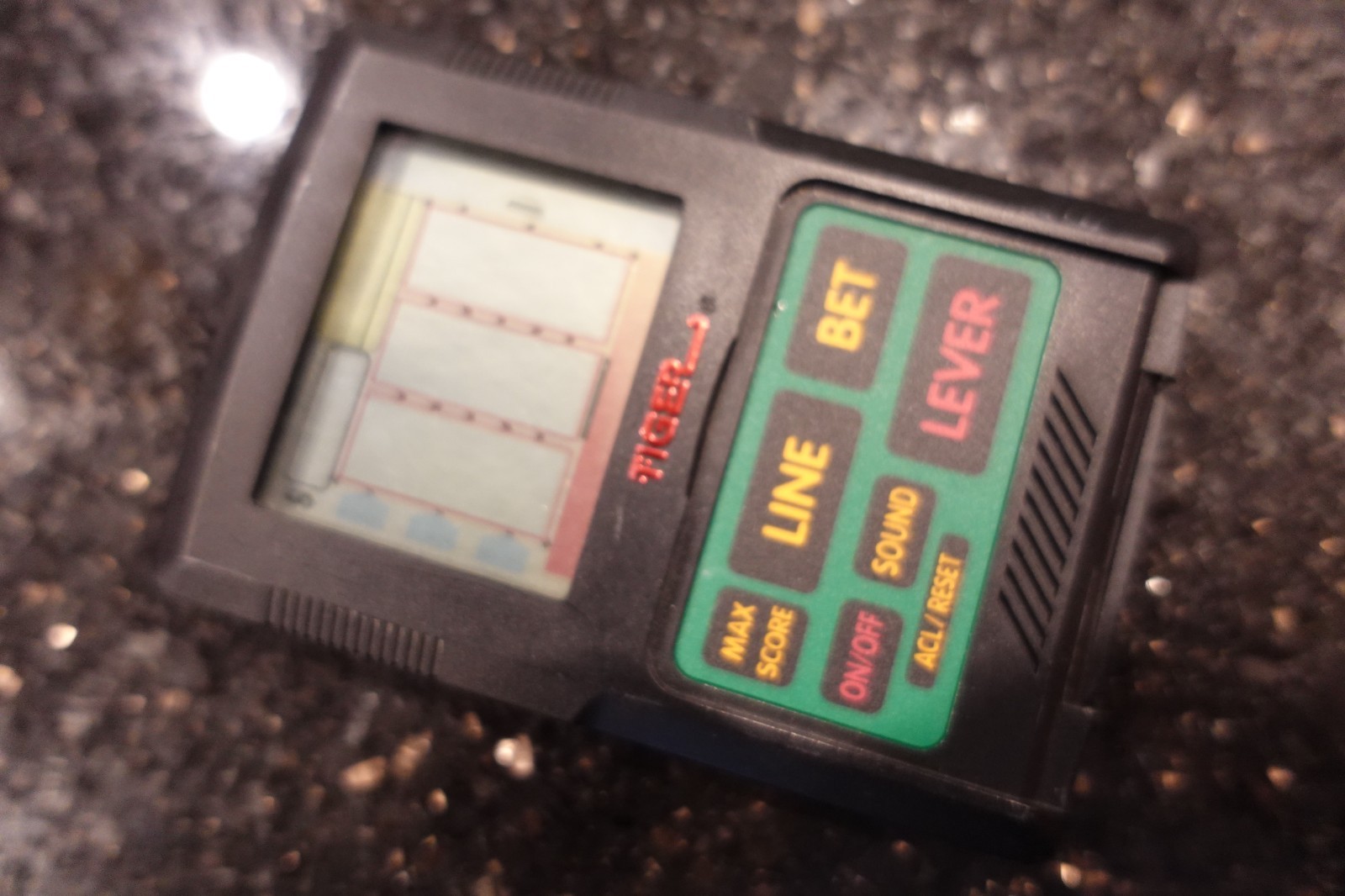 Vintage TIGER Talking SLOTS   Handheld Electronic tabletop LCD Video game   D3