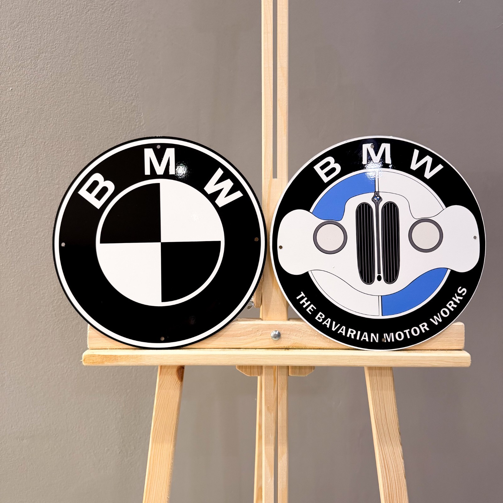 BMW Black Logo & Bavarian Motor Works Heavy Metal Sign Set – 30 cm (11.8”)