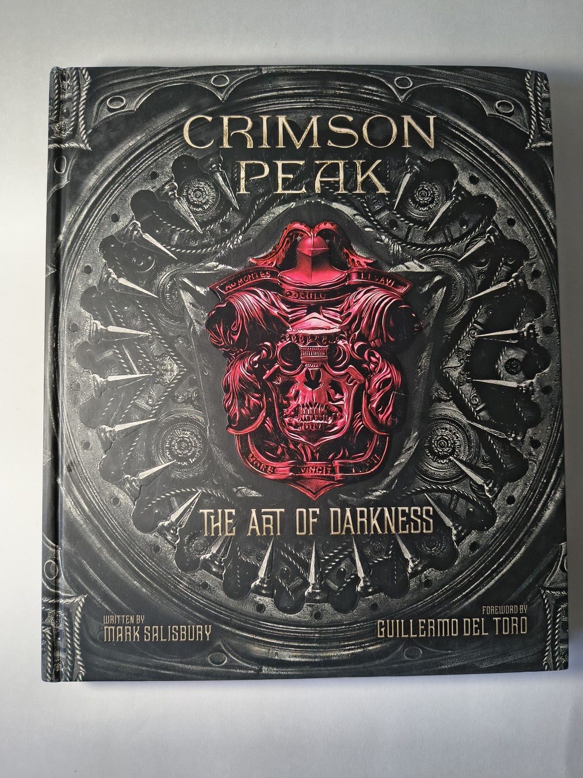 Crimson Peak: The Art of Darkness by Mark Salisbury, Guillermo del Toro (2015) Crimson Peak: The Art of Darkness by Mark Salisbury, Guillermo del Toro (2015)