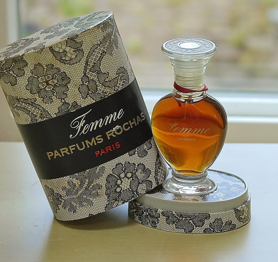 Vintage * FEMME by ROCHAS ** splash PURE PARFUM 23 ml~3/4 oz  OLD FORMULA