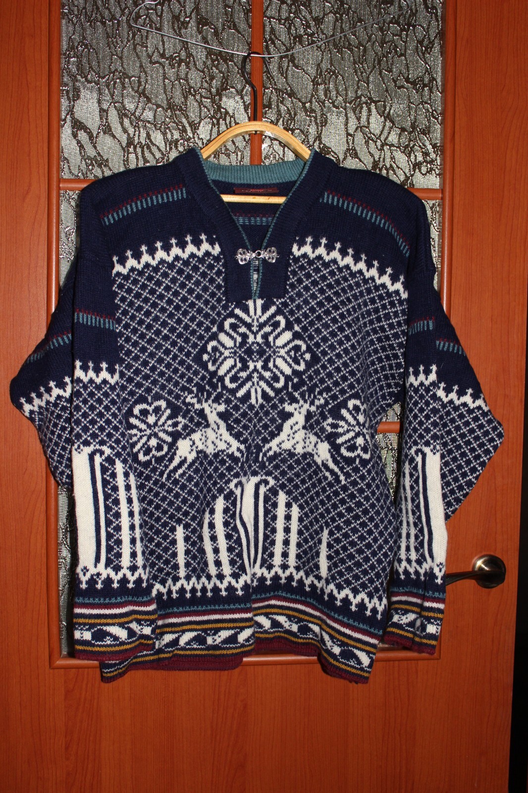 Vintage Telemark Style Skjaeveland Norway Wool sweater Deers and metal clasp Vintage Telemark Style Skjaeveland Norway Wool sweater Deers and metal clasp
